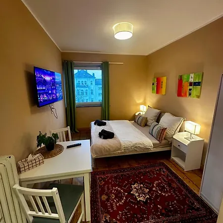 Freundliches City-studio Im Herzen Von Brémy